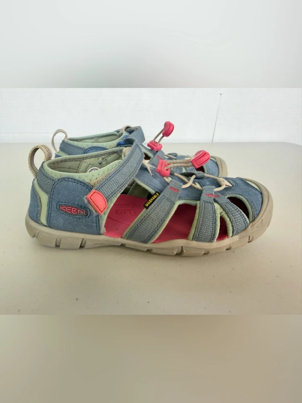 KEEN Seacamp II CNX Kids Sandals Coronet Blue Hot Pink Size 3 EU 35
